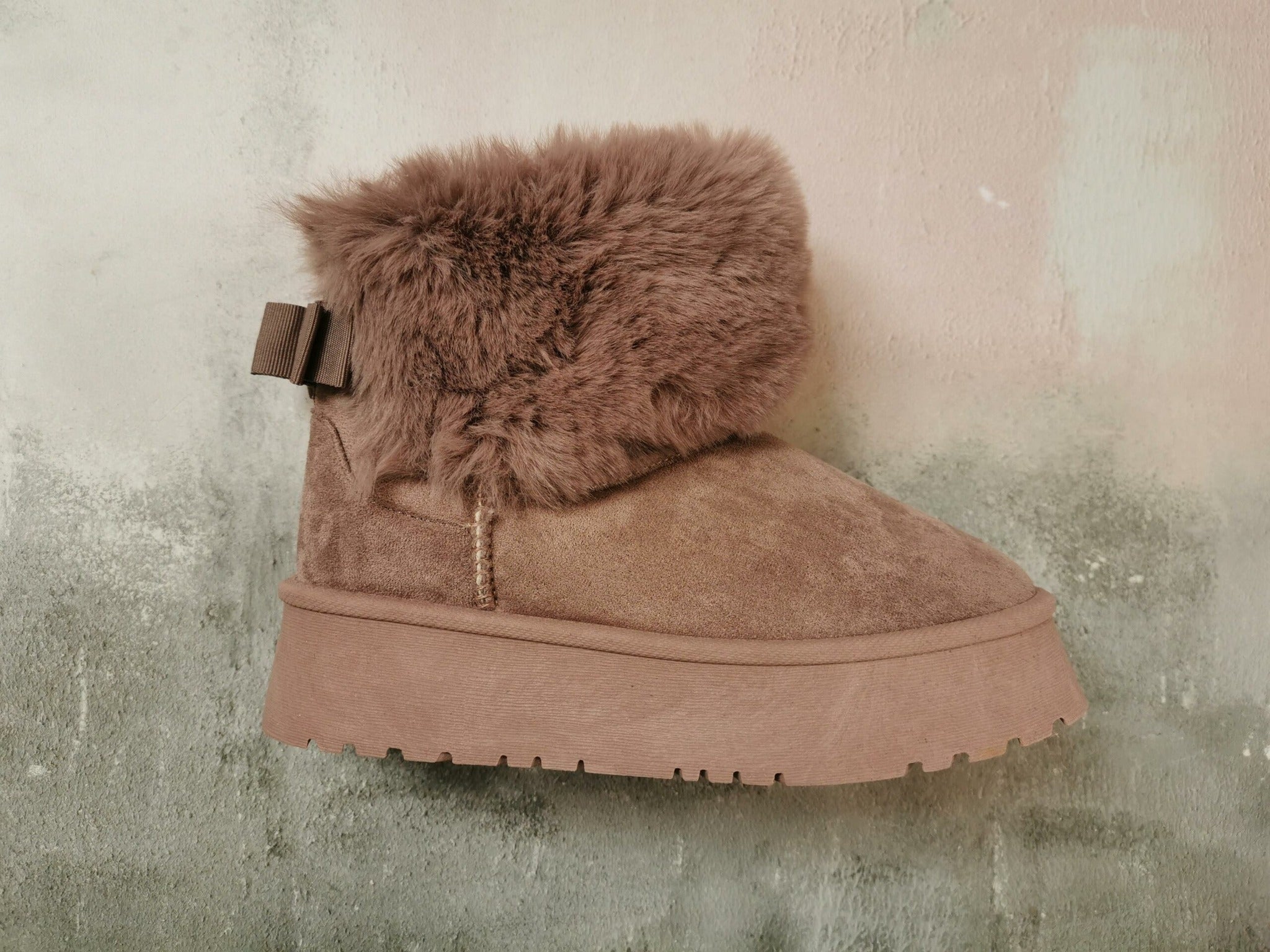 Dusky Pink Bow Back Faux Fur Lined Snugg Boots